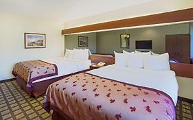 Microtel Inn & Suites By Wyndham Holland